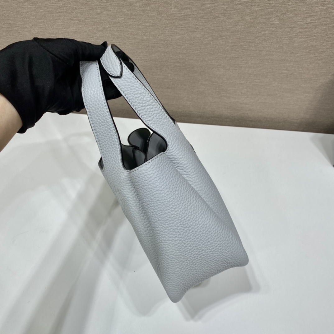 𝐏𝐑𝐀𝐃𝐀 mini vegetable basket 1BA349