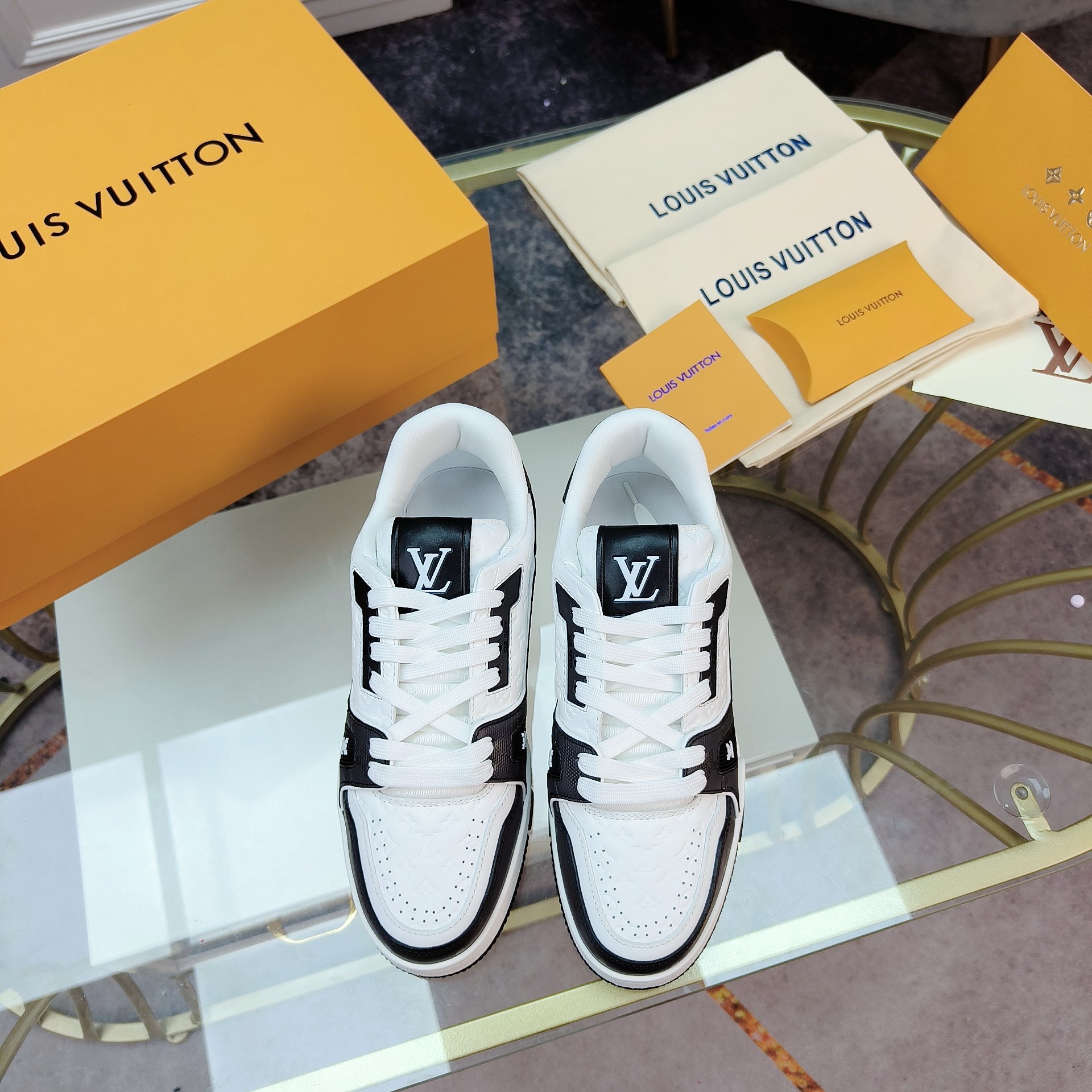 Louis Vuitton TRAINER sneakers