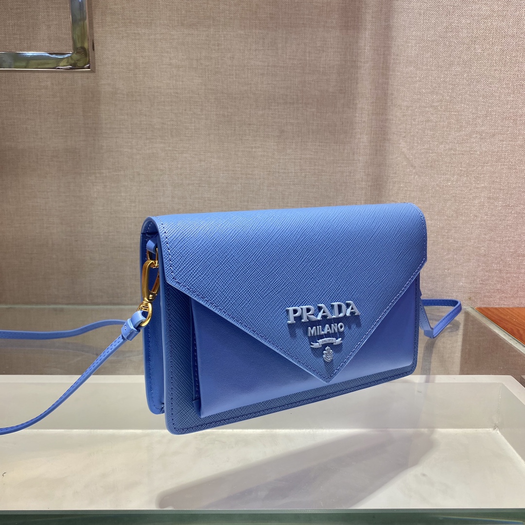 𝐏𝐑𝐀𝐃𝐀 Crossbody bag 1BP020