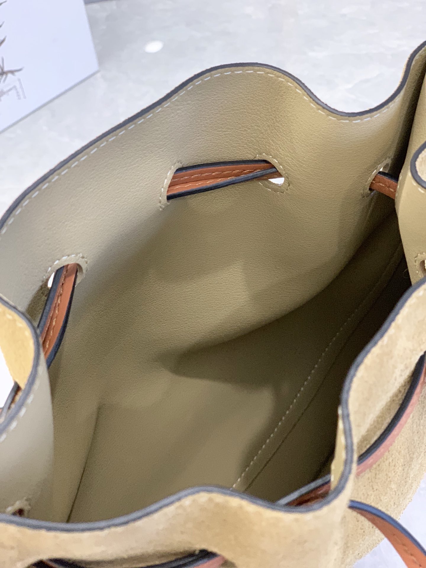 LOEWE Horseshoe flying saucer bag