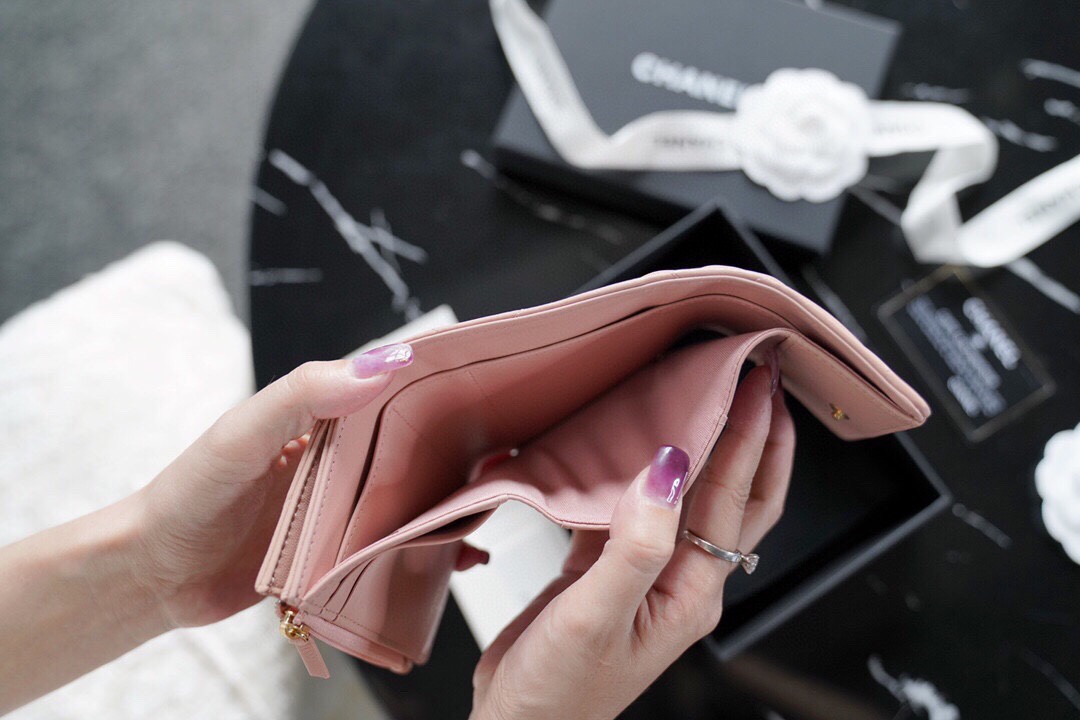 𝗖𝗛𝗔𝗘𝗡𝗟✦ in goatskin leather 🐐 19 Series Short Clip Maiden Pink