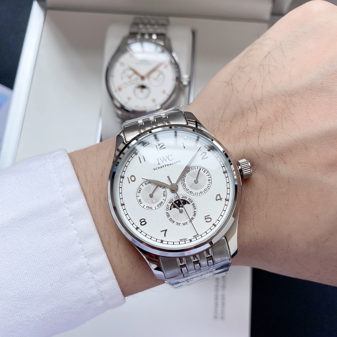 IWC- Fine men's watches Fully automatic mechanical movement, top 316 steel case and strap