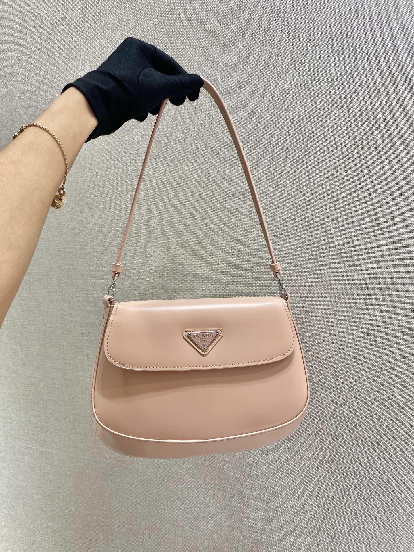 𝐏𝐑𝐀𝐃𝐀 New Underarm Bag 1BD311