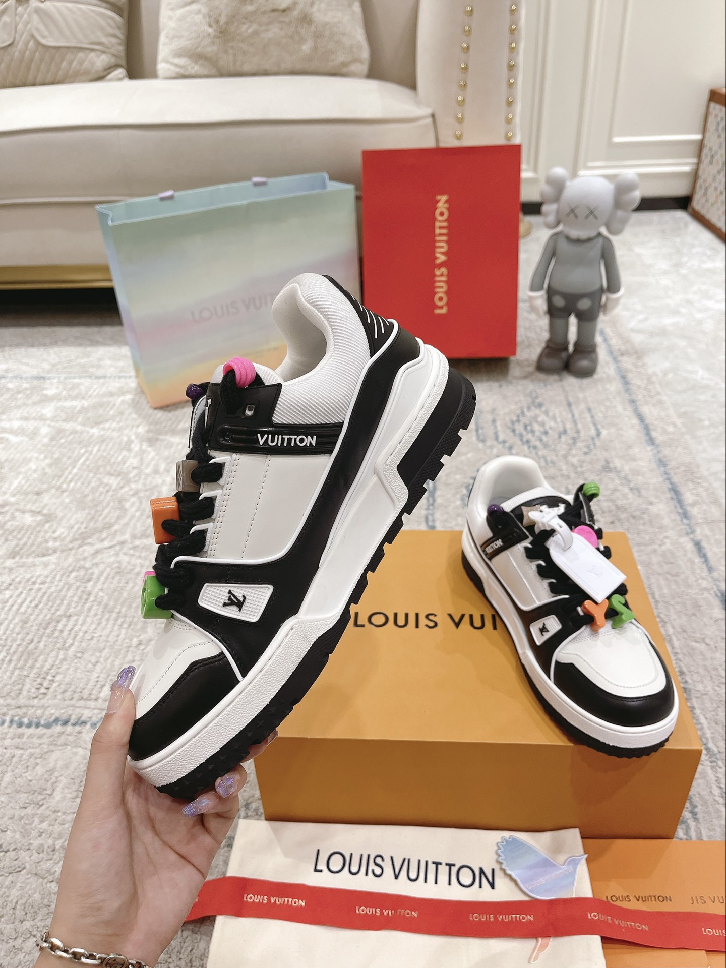 Louis Vuitton couple models DIY buckle sneakers sneakers