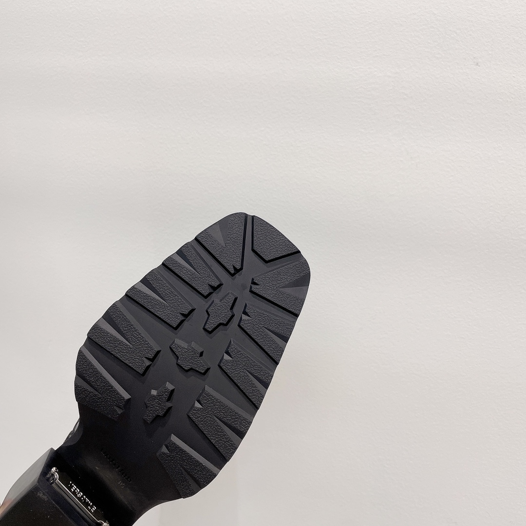 Untitlab 𝟐𝟎𝟐𝟏/𝐒𝐒 𝐧𝐞𝐰 Exclusive and correct version of Untitlab 2021/aw fall/winter fashionable boots