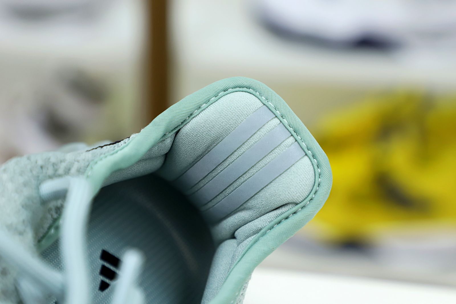 Yeezy boost 350 V2 Salt Core Black Salt