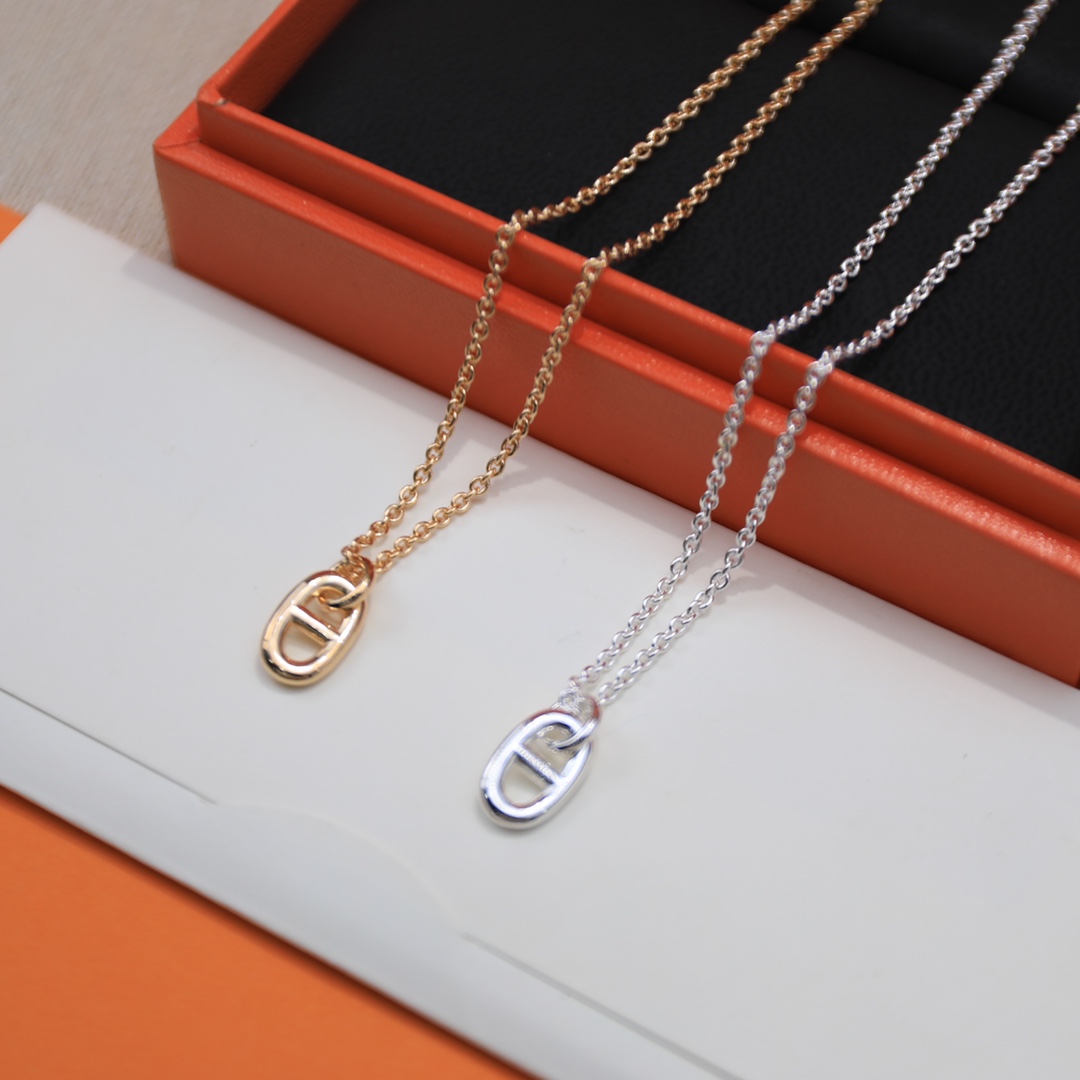 Hermes necklace