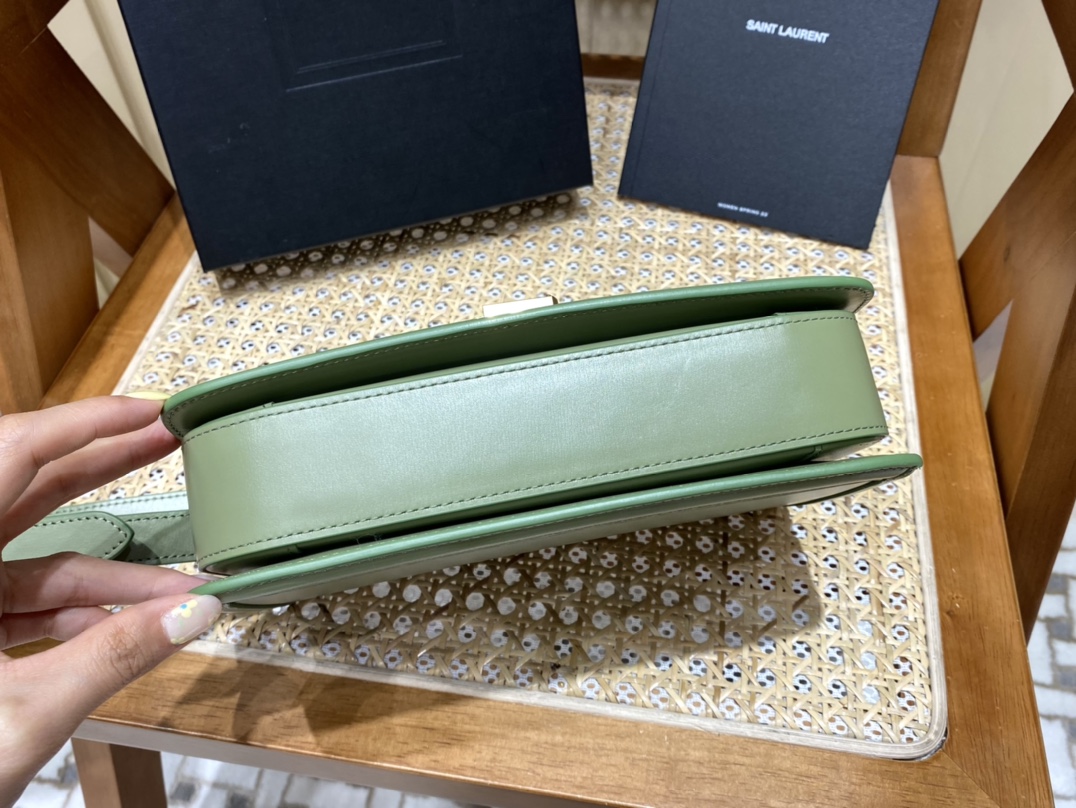 SAINT LAURENT 𝑺𝑶𝑳𝑭𝑬𝑹𝑰𝑵𝑶 𝑩𝑶𝑿 🎐.「avocado green」#634305.JD