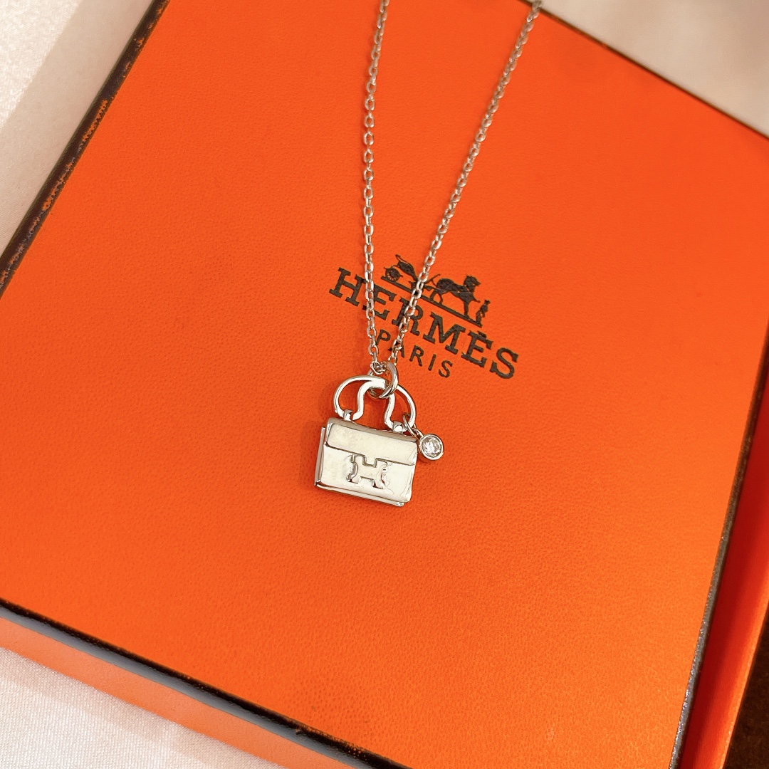 Hermes necklace