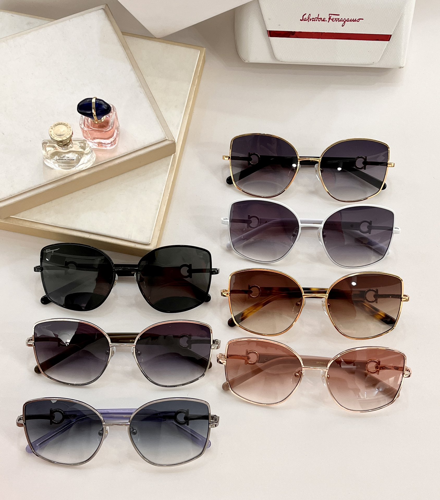 Salvatore ferragam* Ferragam 💚💚💚MODEL: SF304S