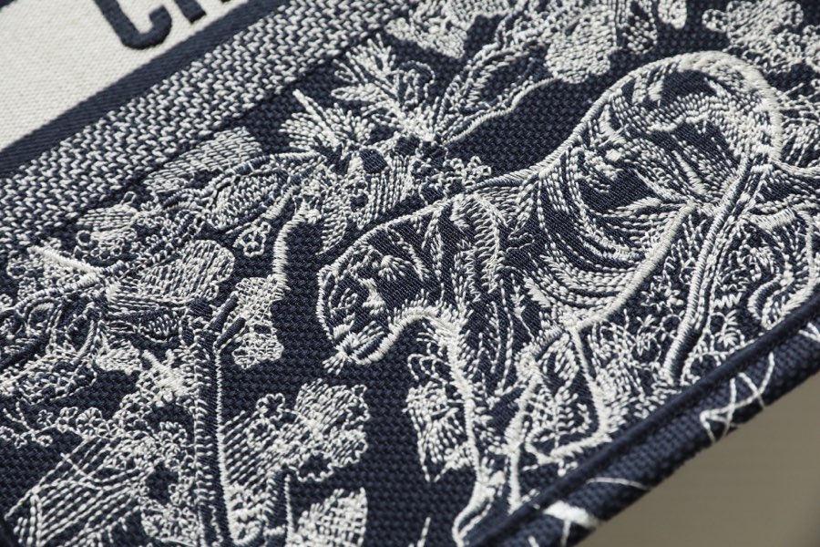 DIOR TOTE blue embroidery