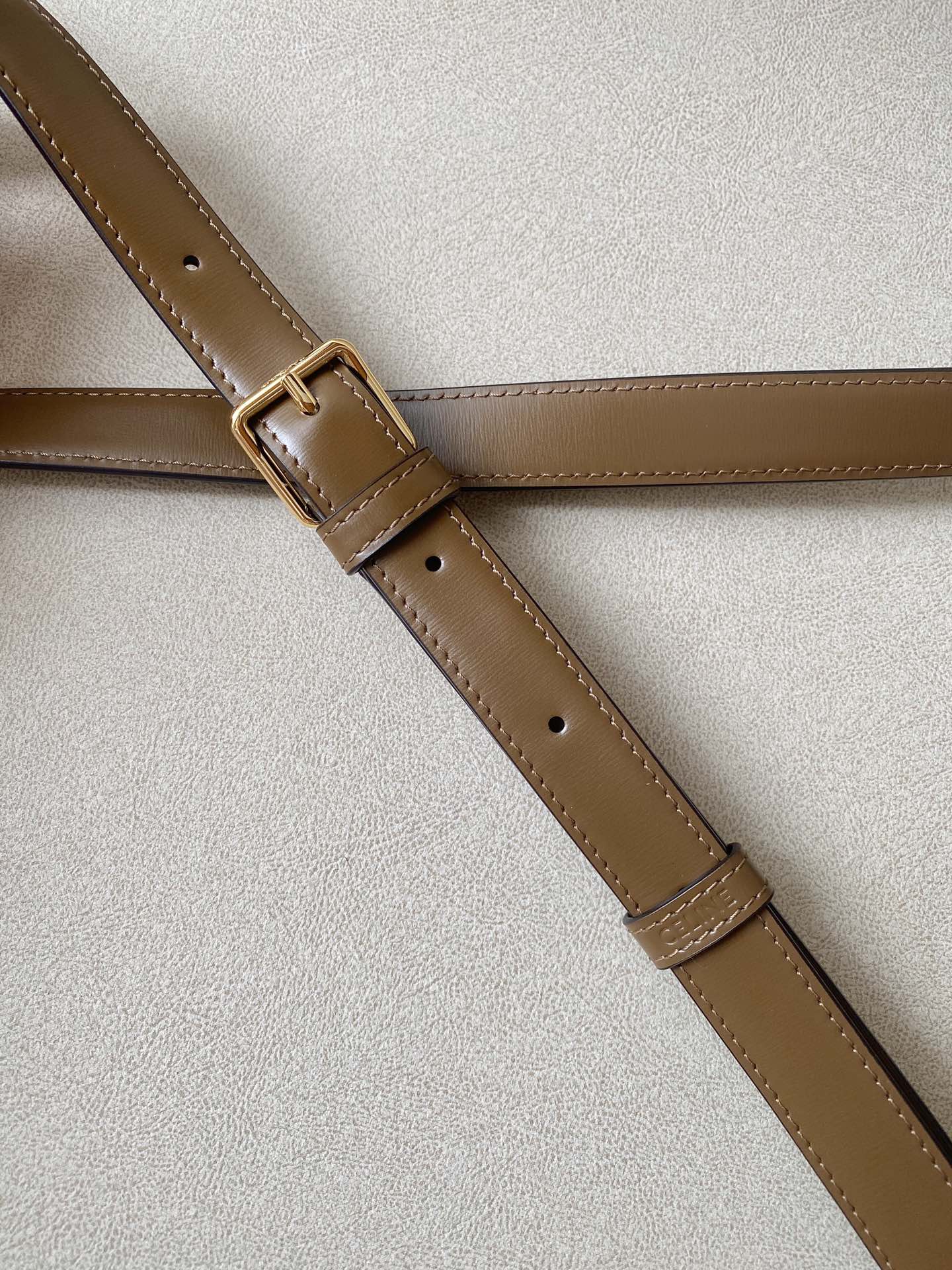 𝐂𝐞𝐥𝐢𝐧𝐞 Triomphe Medium 22.5cm