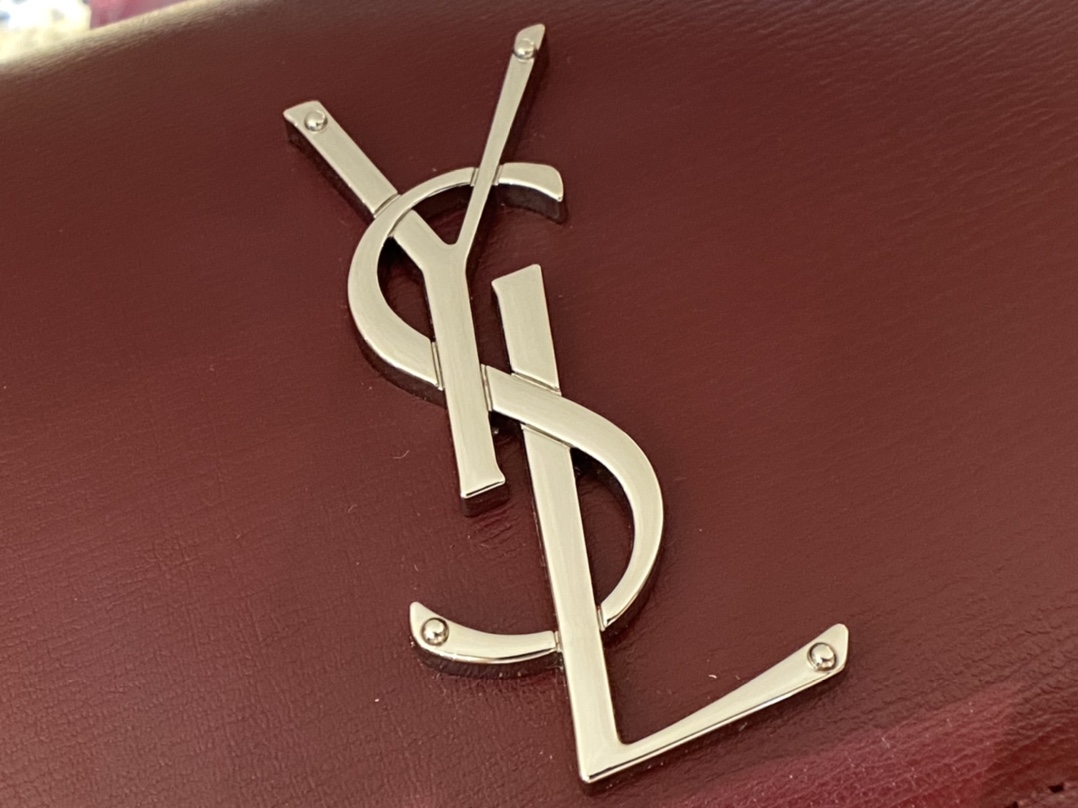 SAINT LAURENT 𝑺𝒖𝒏𝒔𝒆𝒕 𝟮𝟮𝒄𝒎 #442906Original leather