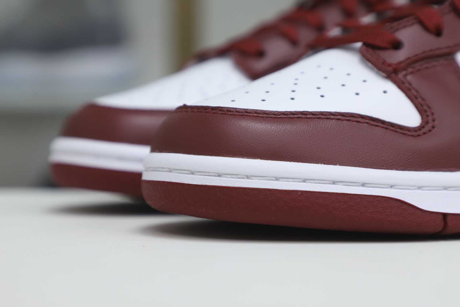 Nike Dunk LowRetro Team Red