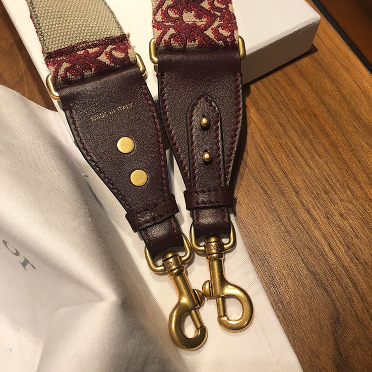 Dior Bohemian Roman burgundy straps ❤️