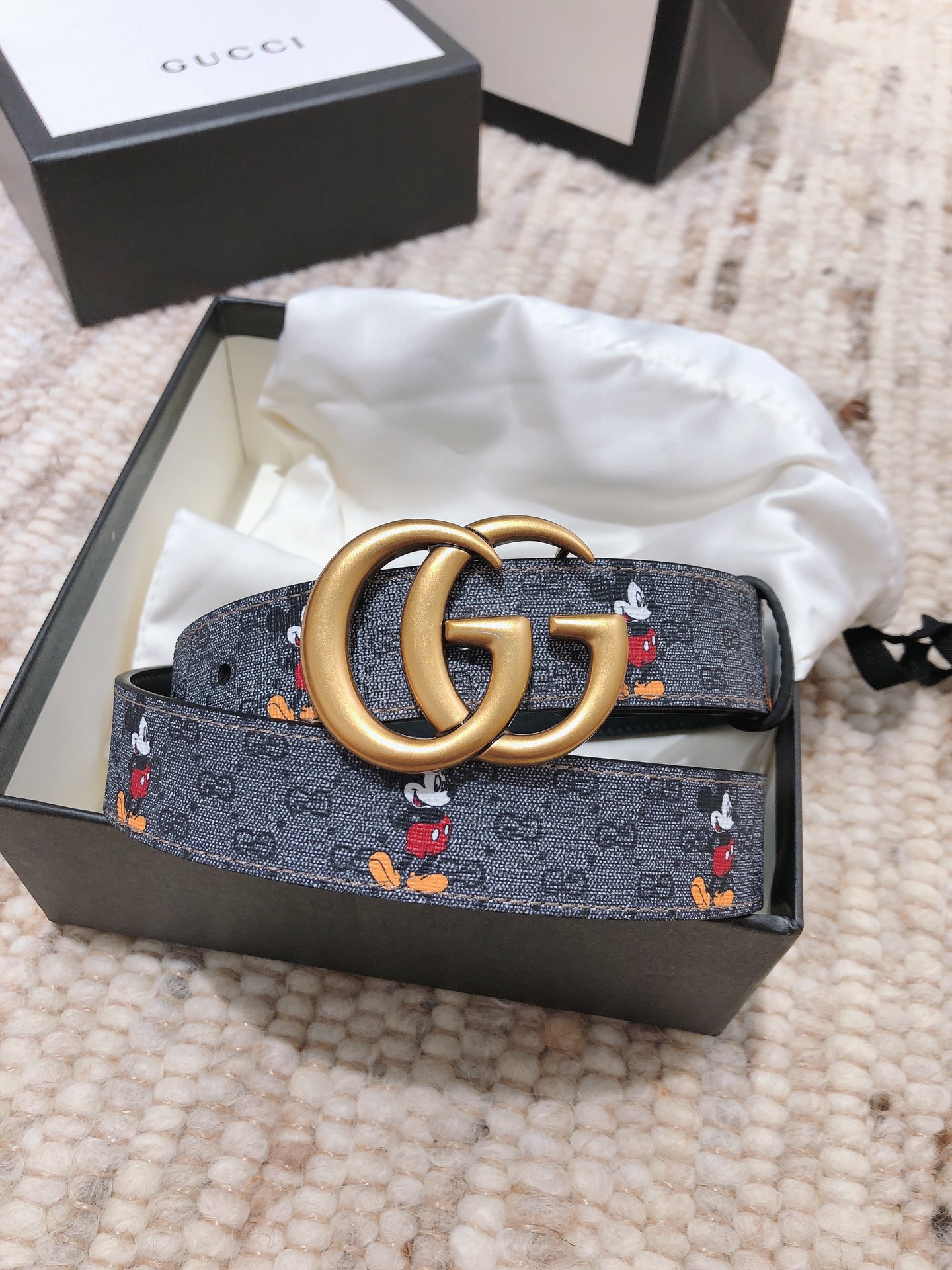 GUCCI 2020 Mickey Limited Edition Early Spring New Ace Series