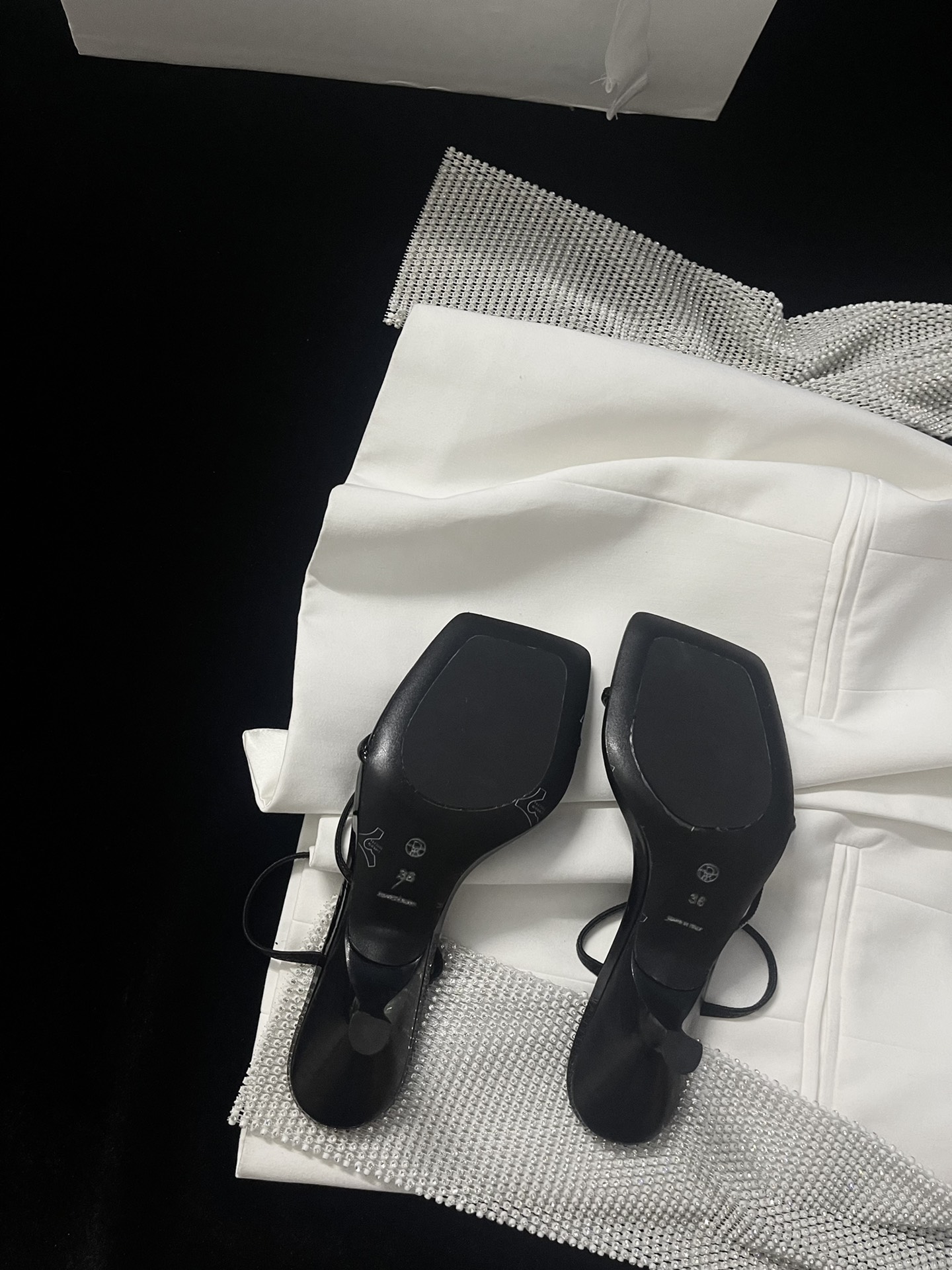 𝐓𝐡𝐞 𝐫𝐨𝐰 ｜𝟐𝟎𝟐𝟑/𝐒𝐒 𝐧𝐞𝐰 Minimalist sandals