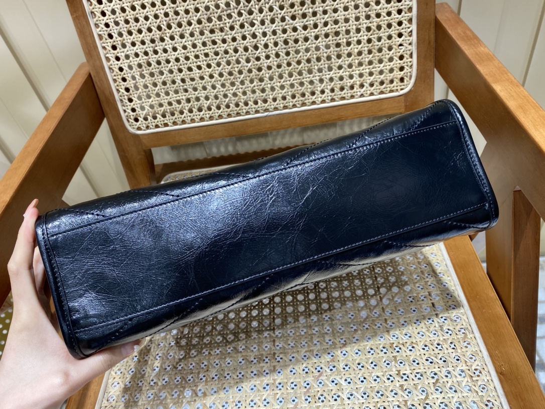 SAINT LAURENT 𝑵𝒊𝒌𝒊 𝒔𝒉𝒐𝒑𝒑𝒊𝒏𝒈 𝒃𝒂𝒈 #577999original leather.JD