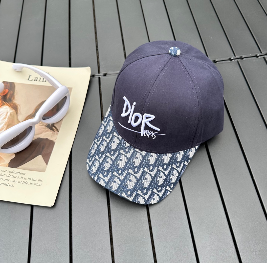 Dior new embroidered letters canvas baseball cap head circumference: 57cm