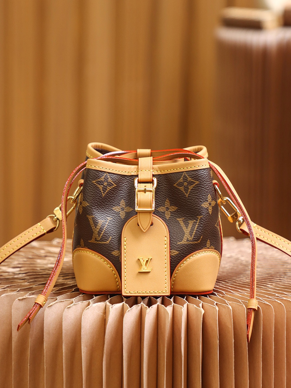 Louis Vuitton 𝐍𝐨𝐞 𝐏𝐮𝐫𝐬𝐞 small bucket #M57099