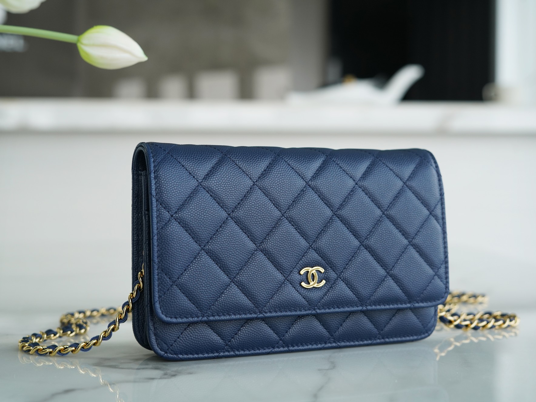 CHANEL𝑾𝒐𝒄 Lucky Bag Entry Classic 𝑾𝒐𝒄 (Magnetic Buckle) Dark Blue Calfskin