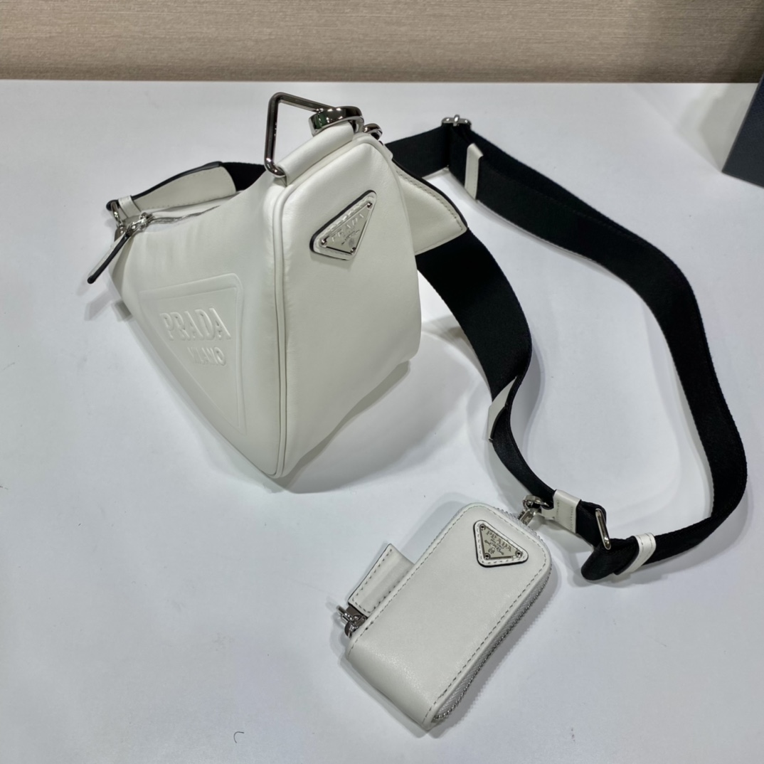 𝐏𝐑𝐀𝐃𝐀 Triangle Crossbody Bag 1BH190