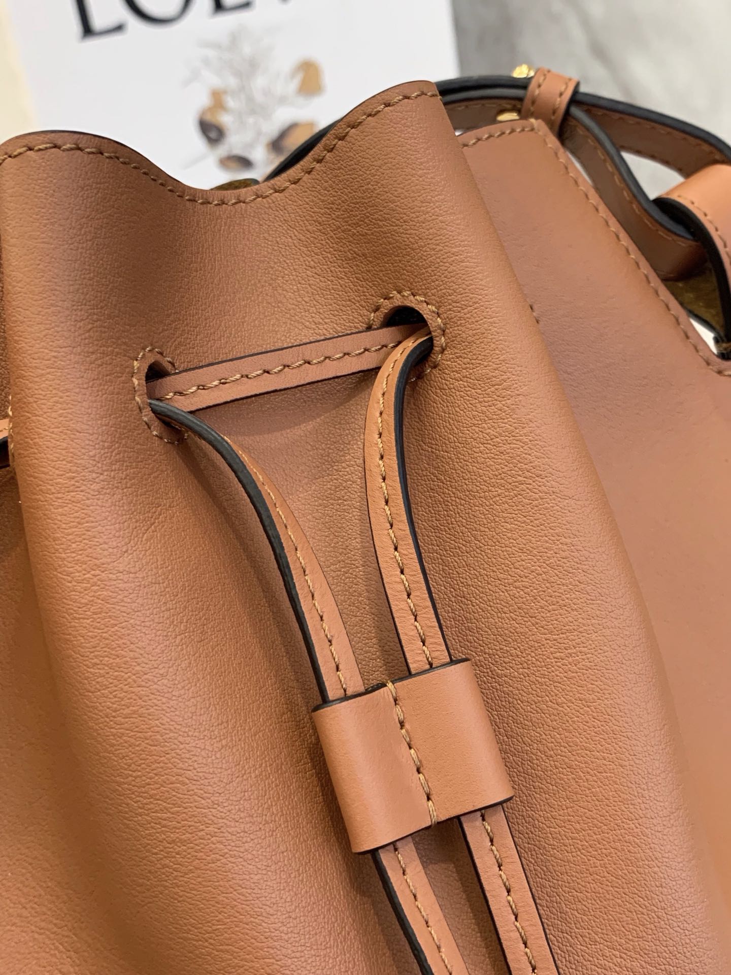 LOEWE Horseshoe flying saucer bag