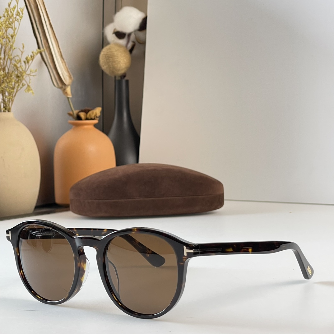 TOM FORD⚜️⚜️⚜️MODEL:TF 834