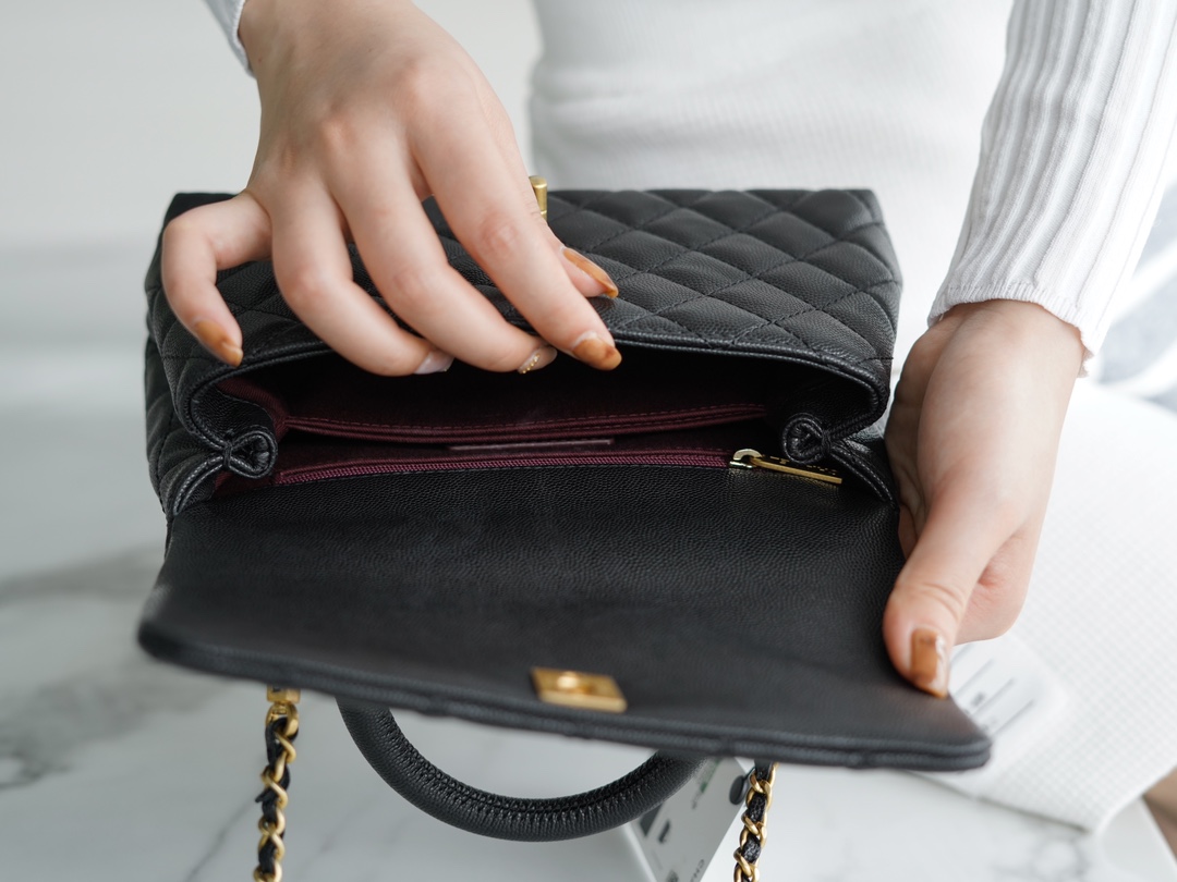 CHANEL 𝑪𝒐𝑪𝒐 𝒉𝒂𝒏𝒅𝒍 𝒆 New Cowhide Handle Small Black