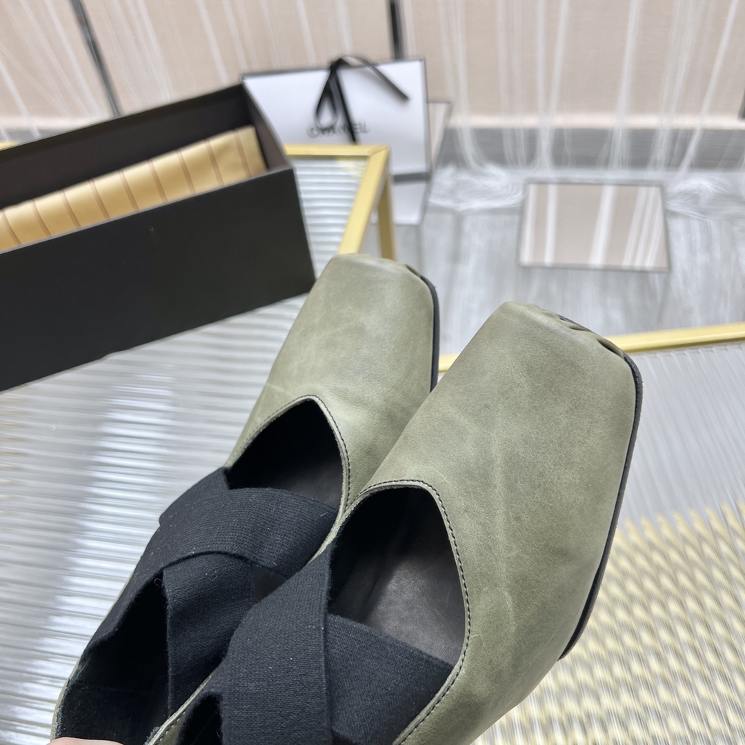 𝐔𝐌𝐀 𝐖𝐀𝐍𝐆｜𝟐𝟎𝟐𝟑/𝐒𝐒 𝐧𝐞𝐰  UMA WANG classic models retro do old ballet shoes