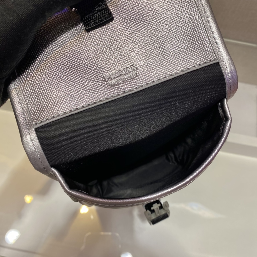𝐏𝐑𝐀𝐃𝐀𝐀 New cell phone bag