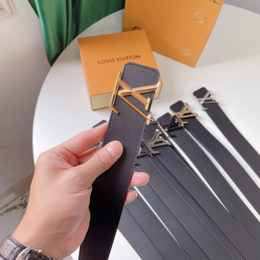 Reversible plain belt