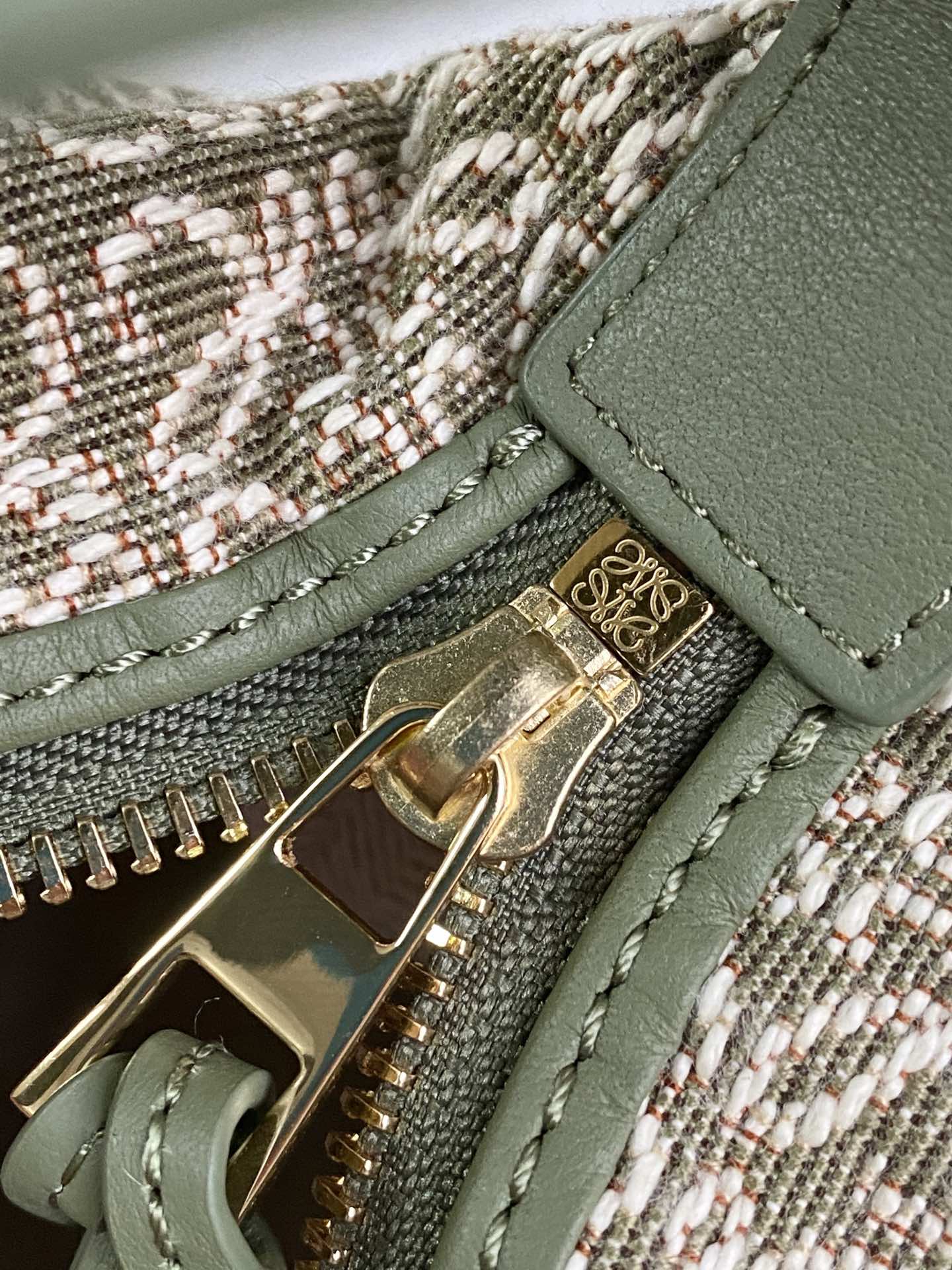 LOEWE cubi bento bag