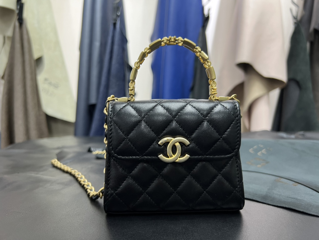 𝗖𝗛𝗔𝗡𝗘𝗟✦ Italy 🇮🇹 [Box] Original Open Department Lambskin 22B Enamel Buckle Kelly Small Black Gold