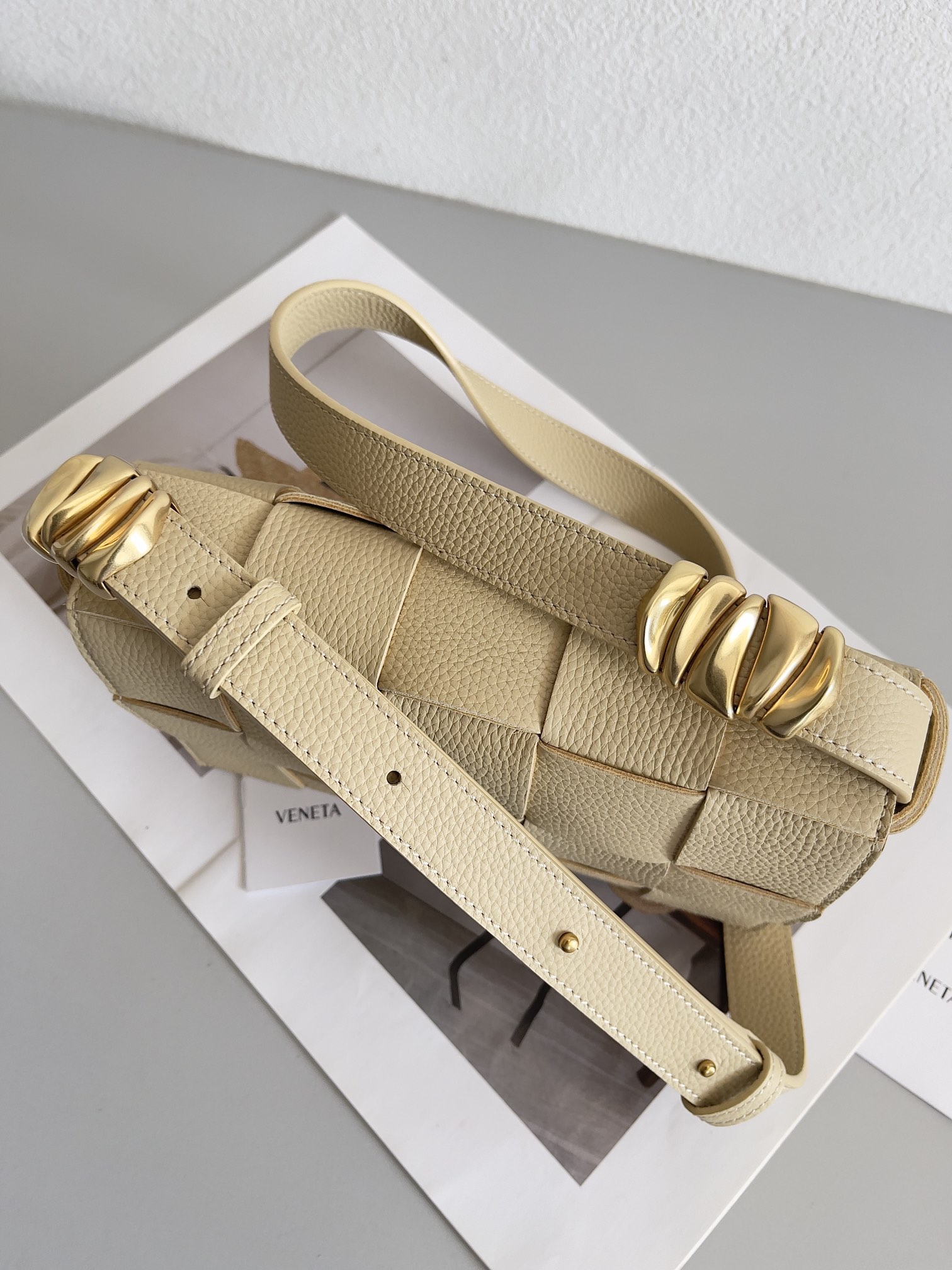 Bottega Veneta Cassette 5 Check Lychee Oatmeal #666870