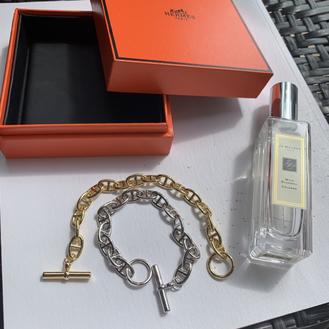 Hermes necklace