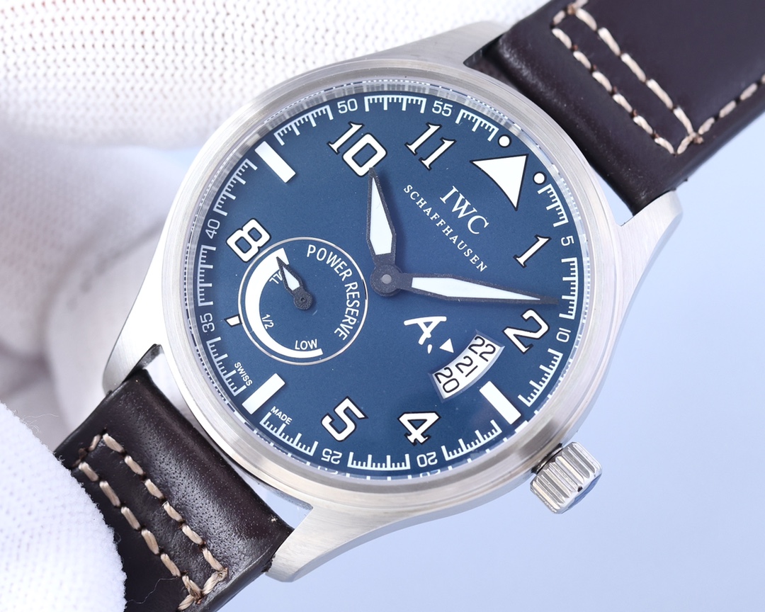 IWC- The line staff series lW5127537 movement automatic mechanical Swiss machine 2824 316 stainless steel