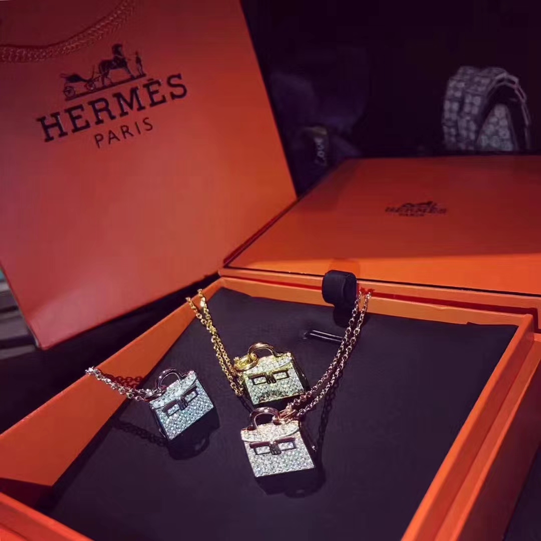 Hermes necklace