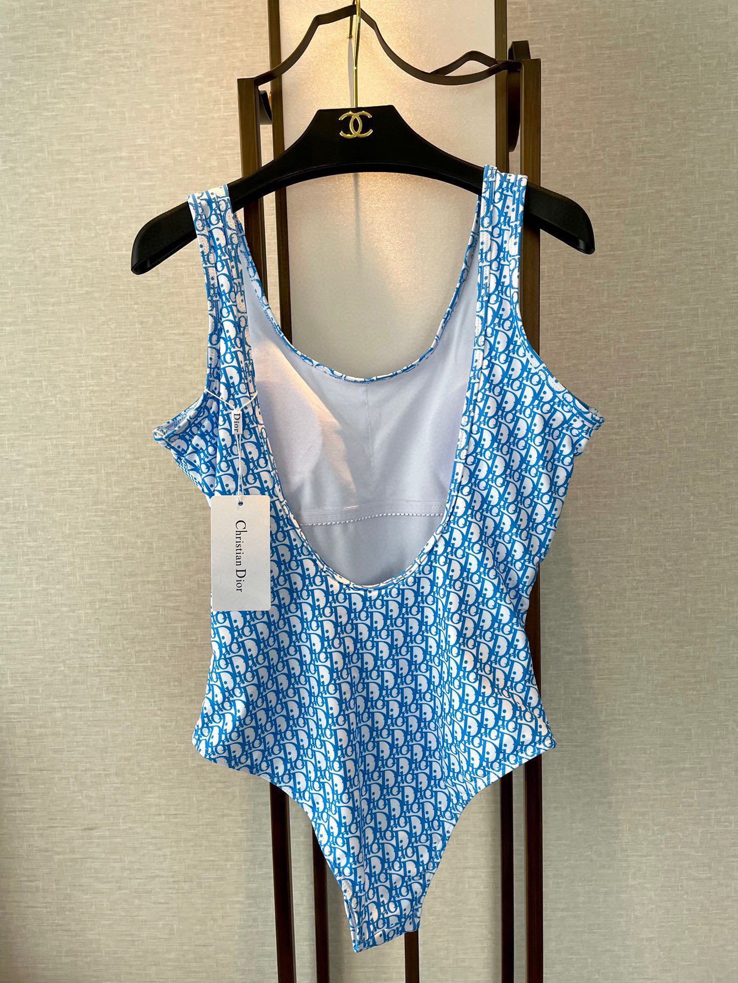 Dior's new letter one-piece swimsuit