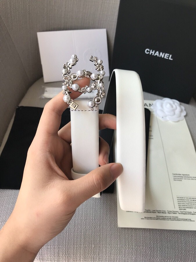 𝗖𝗛𝗔𝗡𝗘𝗟 Imported calfskin belt