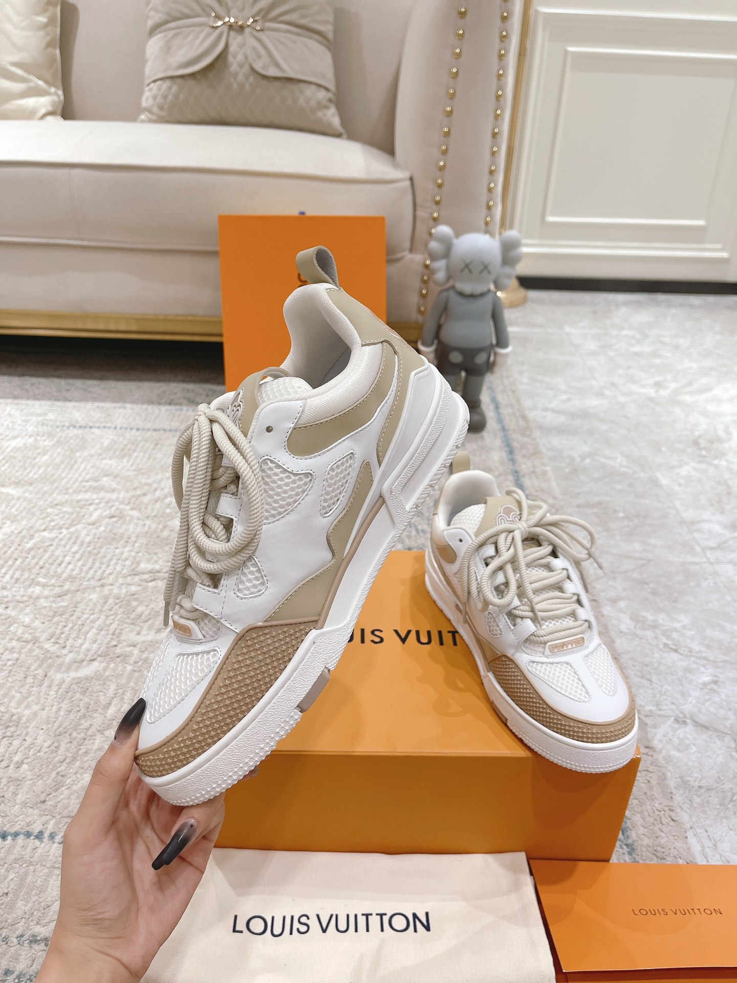 Louis Vuitton couple models DIY buckle sneakers sneakers