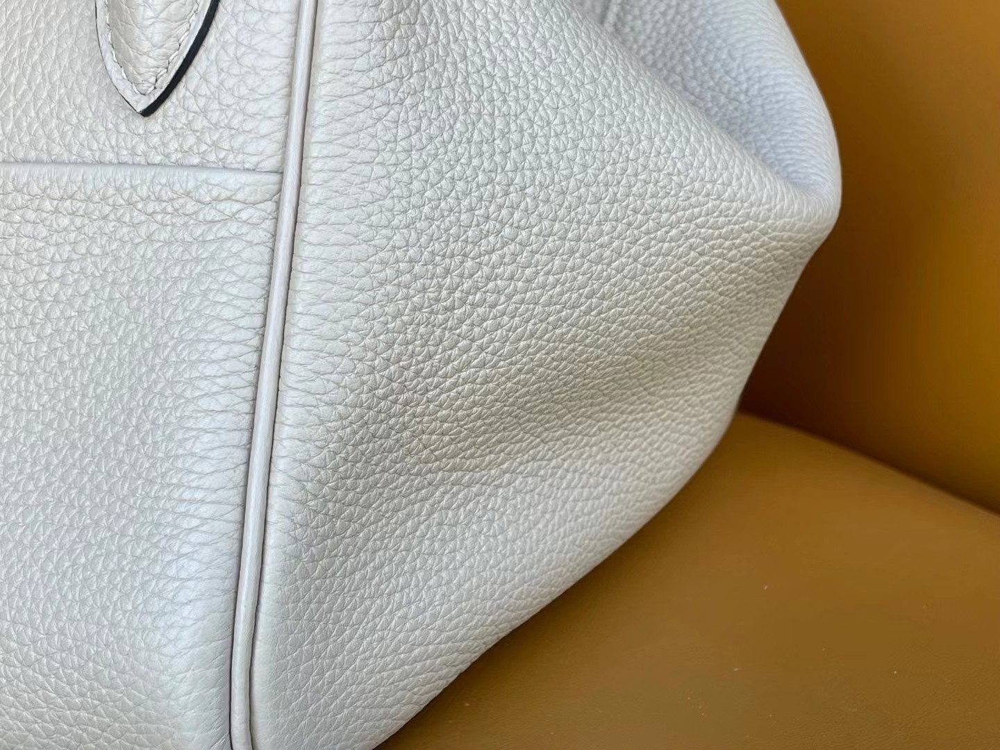 Lindy26 turtledove gray tc gold buckle