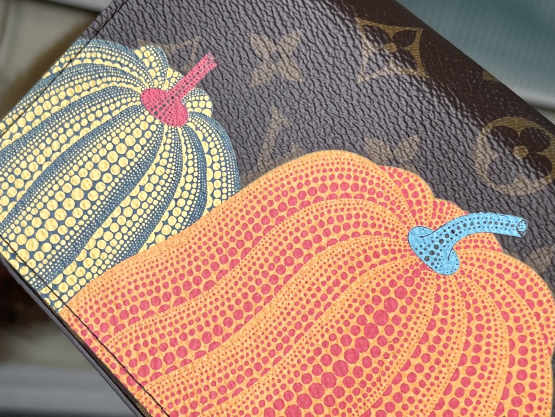 𝐋𝐎𝐔𝐈𝐒 𝐕𝐔𝐈𝐓𝐓𝐎𝐍 M82108 Pumpkin Screen Printing