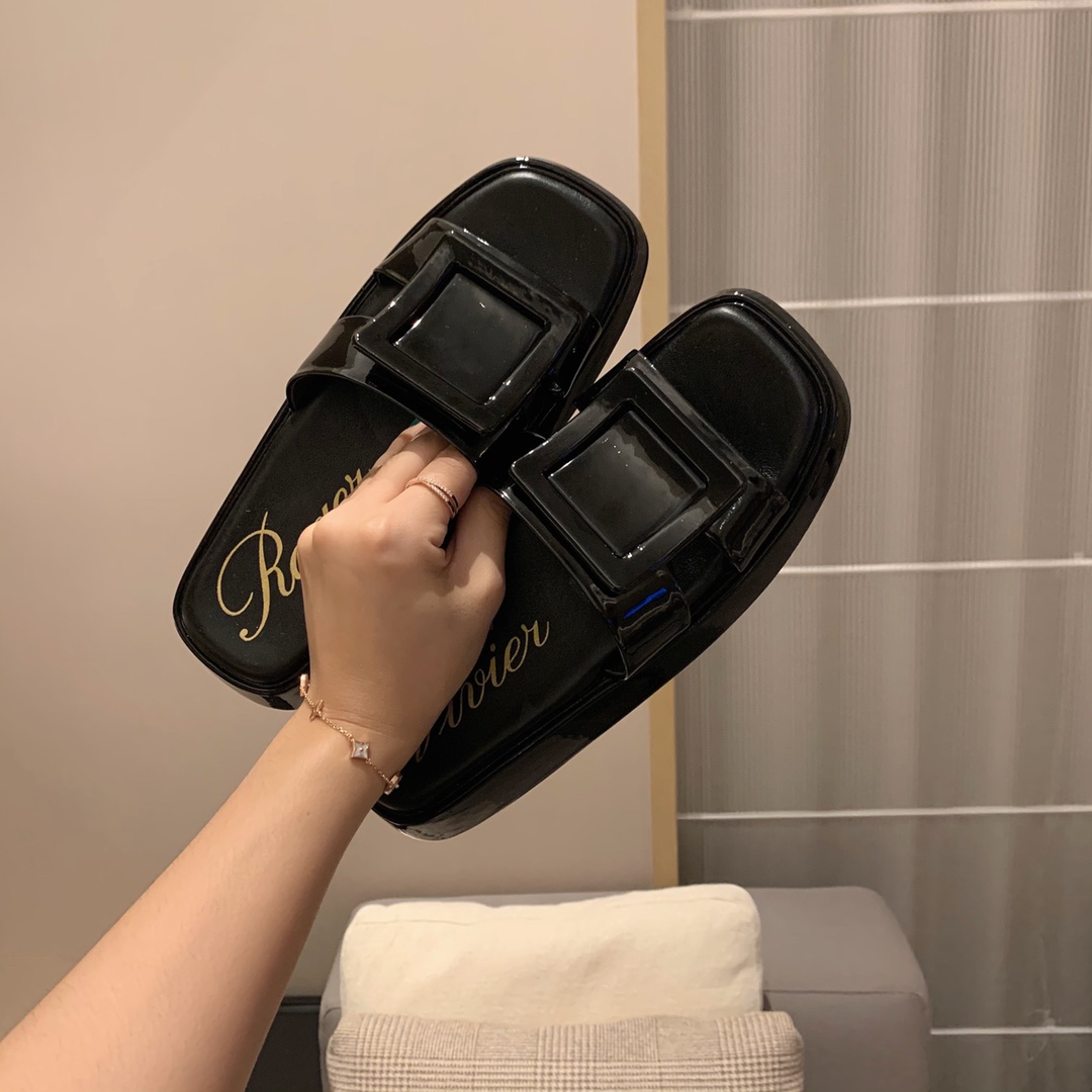 Roger Vivier | 𝟐𝟎𝟐𝟏/𝐒𝐒 𝐧𝐞𝐰 RV Top Edition Diamond Buckle Slippers Swarovski Crystal Diamonds