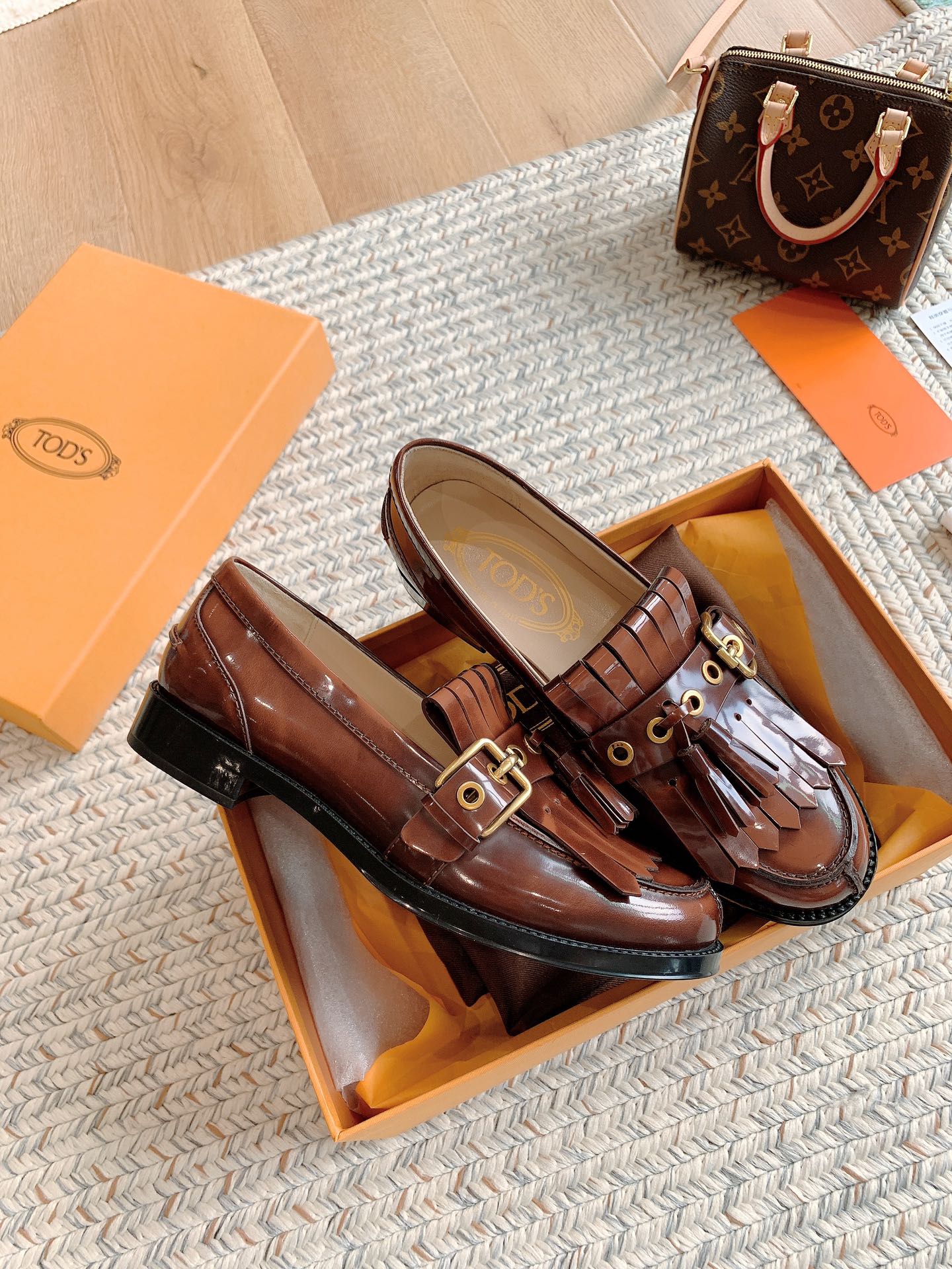 TOD'S 𝙏𝙊𝘿𝙎 2020FW new tasseled Le Fu shoes ✔️ buckle design retro literary ✔️