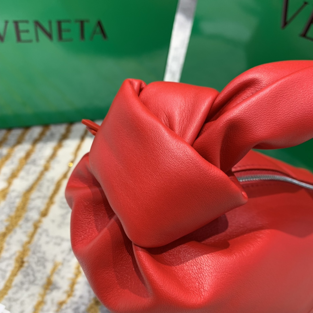 Bottega Veneta  𝗠𝗜𝗡𝗜 𝗕𝗔𝗚 #629635