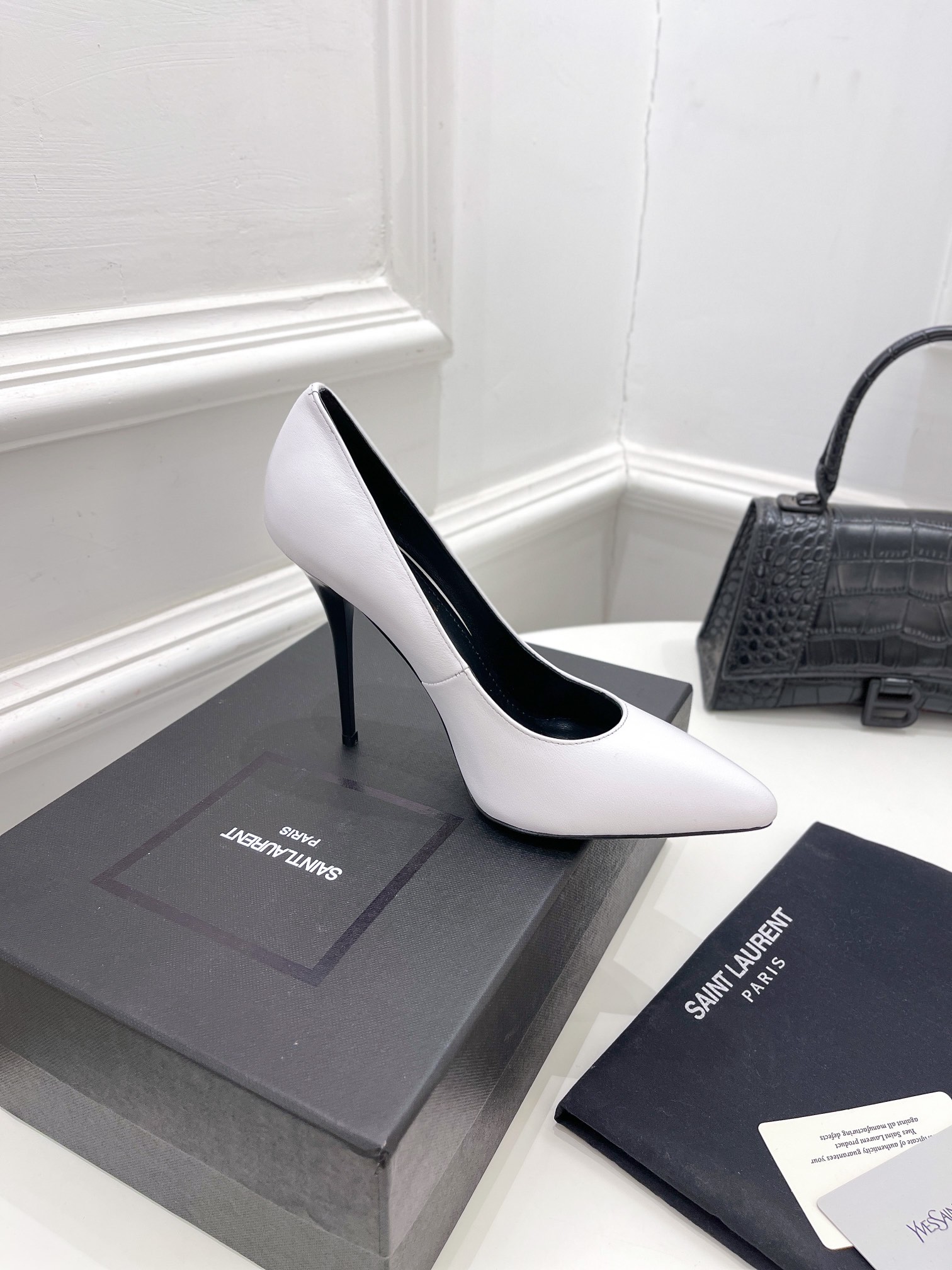 𝙎𝙖𝙞𝙣𝙩 𝙇𝙖𝙪𝙧𝙚𝙣𝙩 | 𝟐𝟎𝟐𝟏/𝐒𝐒 𝐧𝐞𝐰 YSL｜Roland 2022/fw early spring new baked high heels