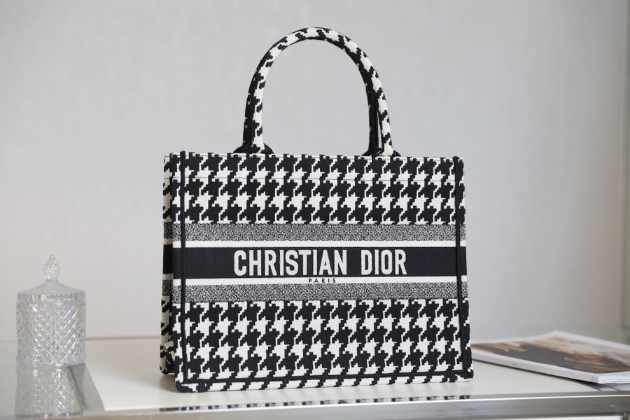 DIOR TOTE black bird check