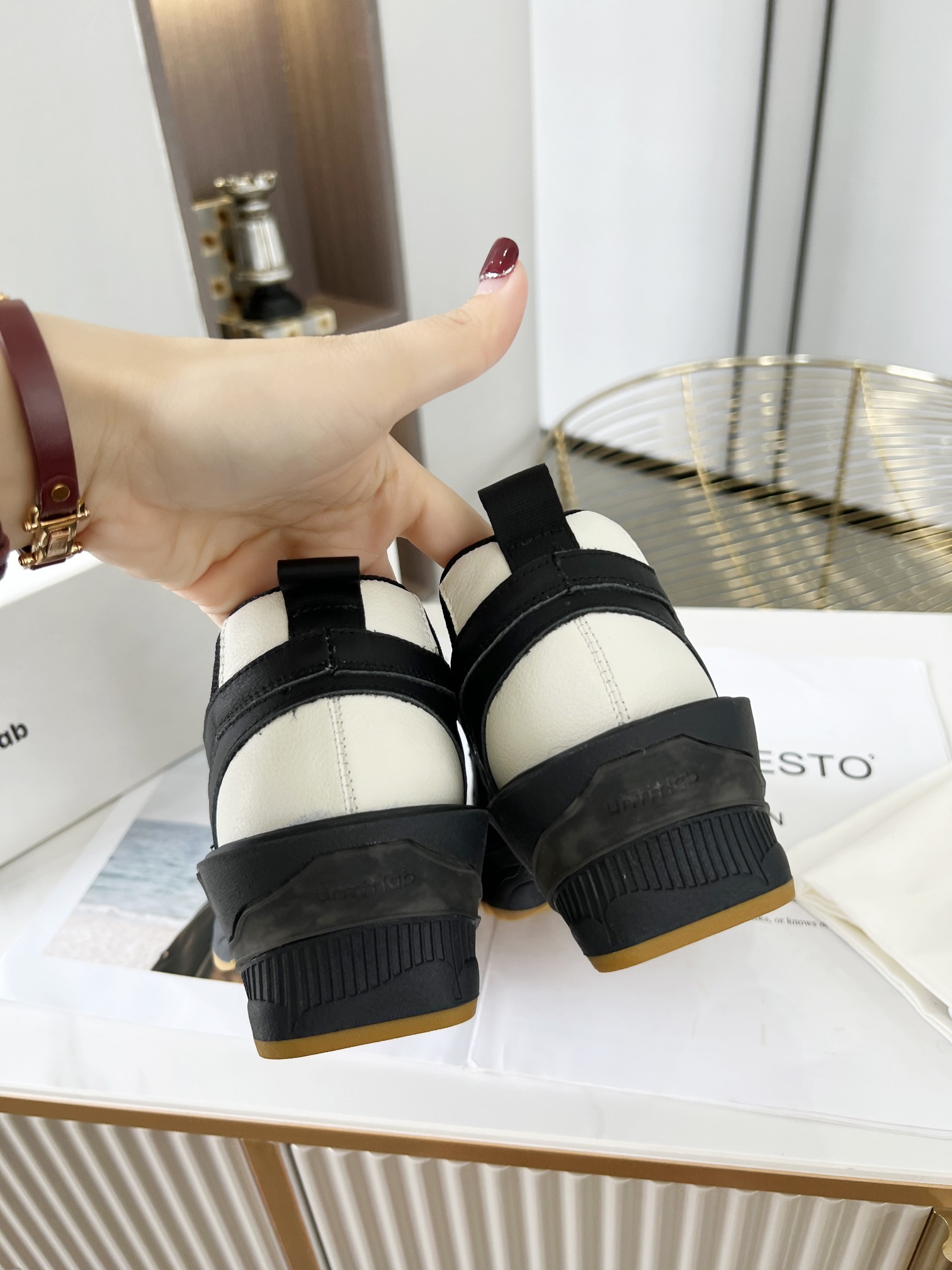 Untitlab 𝟐𝟎𝟐𝟐/𝐒𝐒 𝐧𝐞𝐰  Early spring capsule series of high-heeled sports sneakers sneakers can also be very fashionable