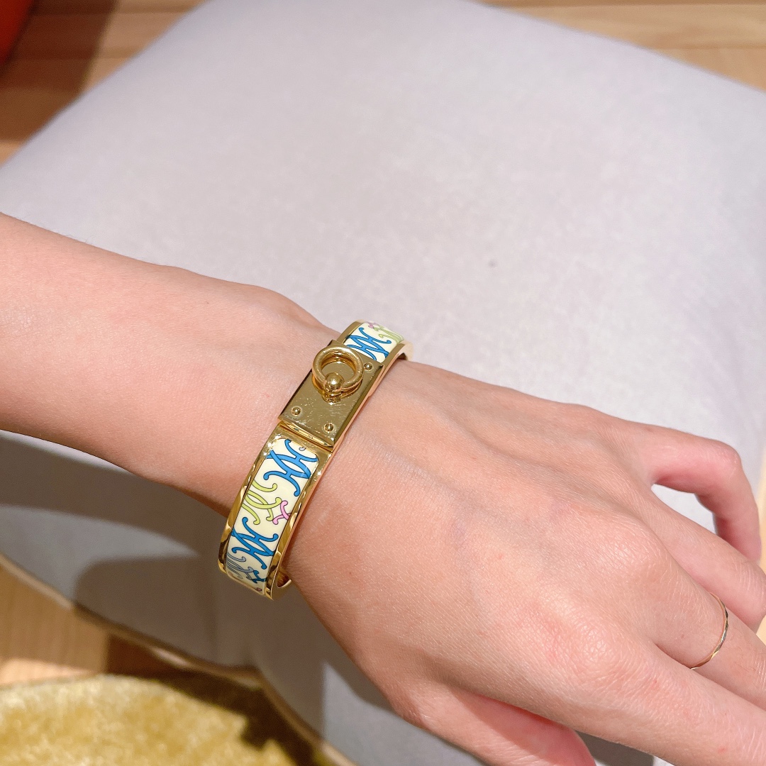 Hermes bracelet